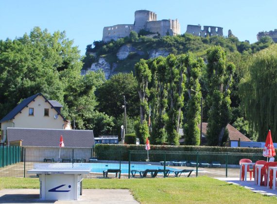 LES ANDELYS Camping de l'Ile des Trois Rois - French Campsites